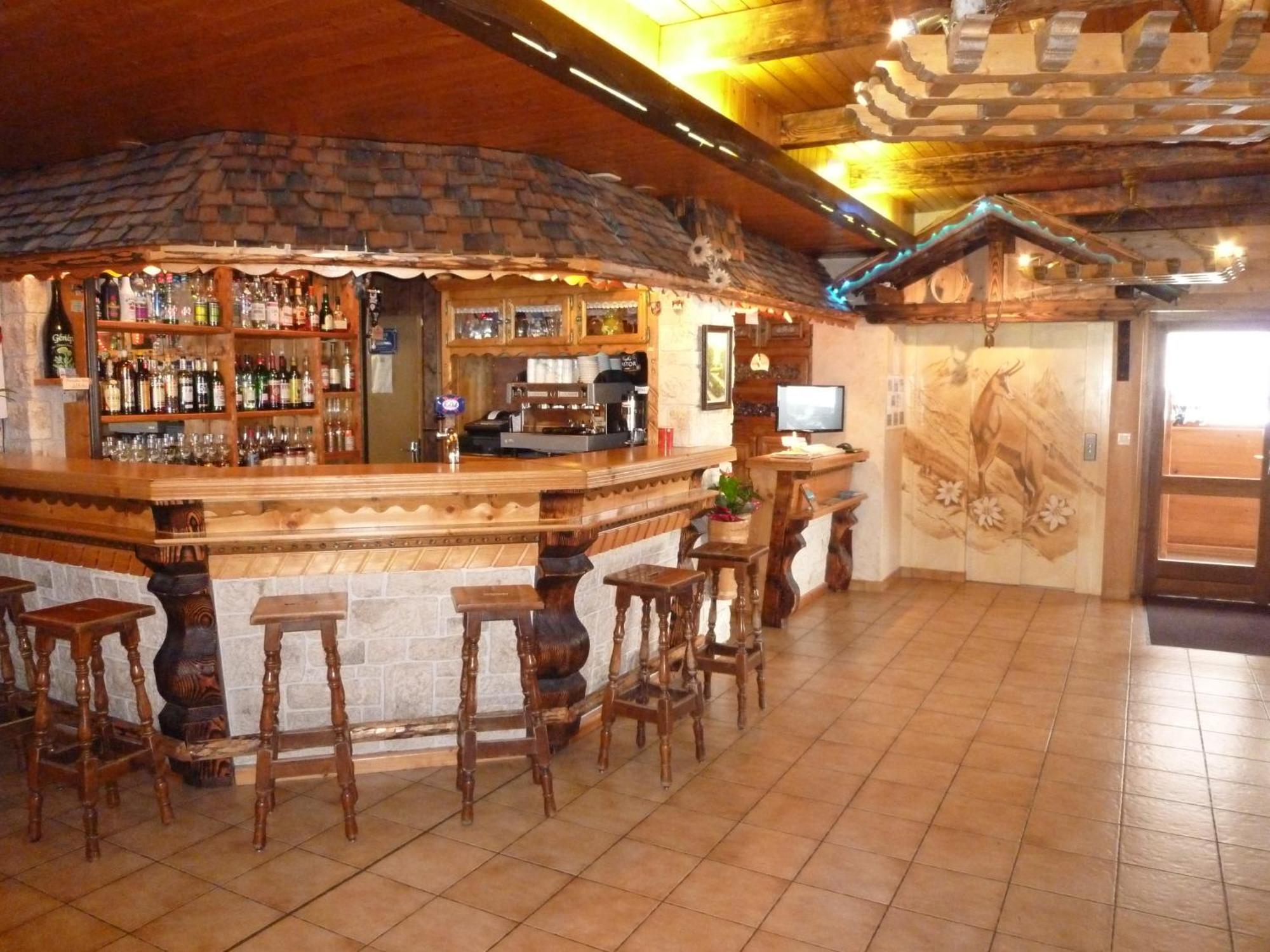 Hotel Le Ferraillon Abondance Buitenkant foto